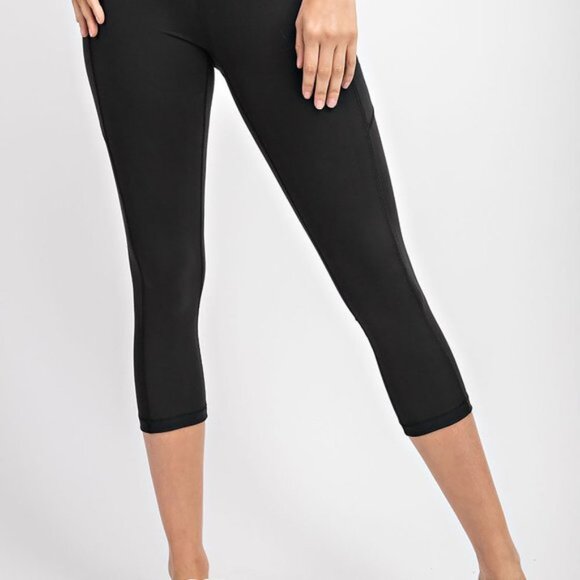 Wide Waisted Capri Yoga Pants, Tummy Control Workout Side Pocket Capri Leggings - Picture 4 of 14